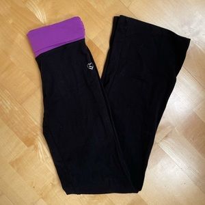 Aeropostale Black Flared Yoga Pants/Leggings